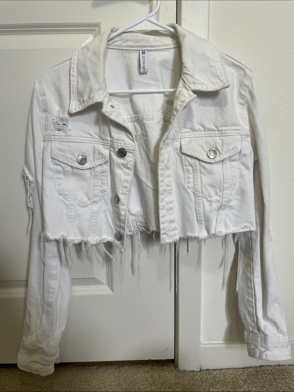 Zara White Cropped Distressed Denim Jacket